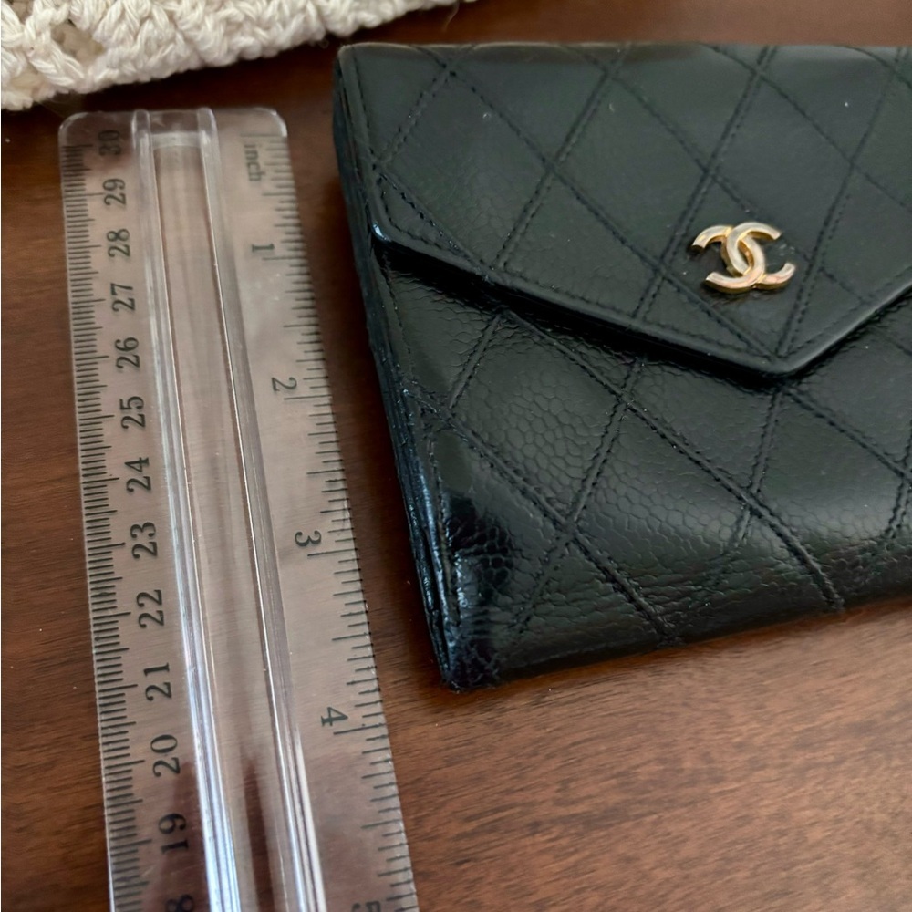 FINAL--Vintage Chanel Diamond Quilted Black Matelasse Lambskin Compact Wallet - Picture 9 of 9